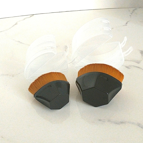 New Trendy Flawless Kabuki Makeup Brush Set - 1 Of Each Size with Case - Picture 8 of 13